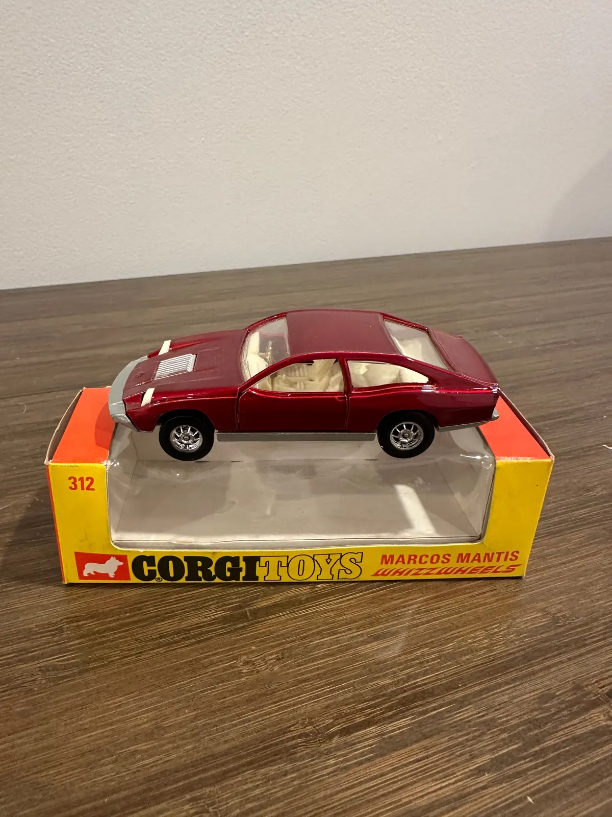 Corgi Toys 312 Marcos Mantis With Original Box 1