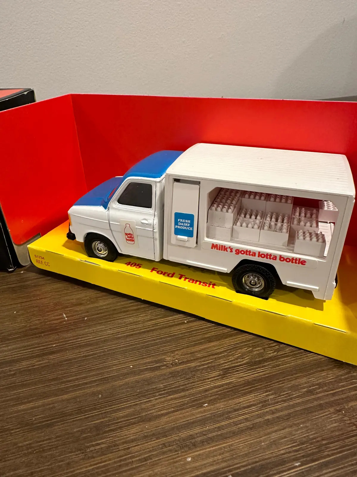 Corgi Toys 405 Ford Transit Milk Van With Original Box 1