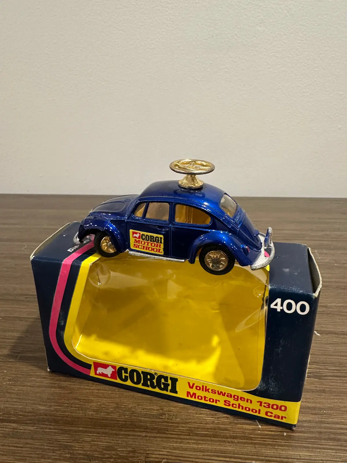 Corgi Toys 400 Vw1300 Motor School Car With Original Box 1