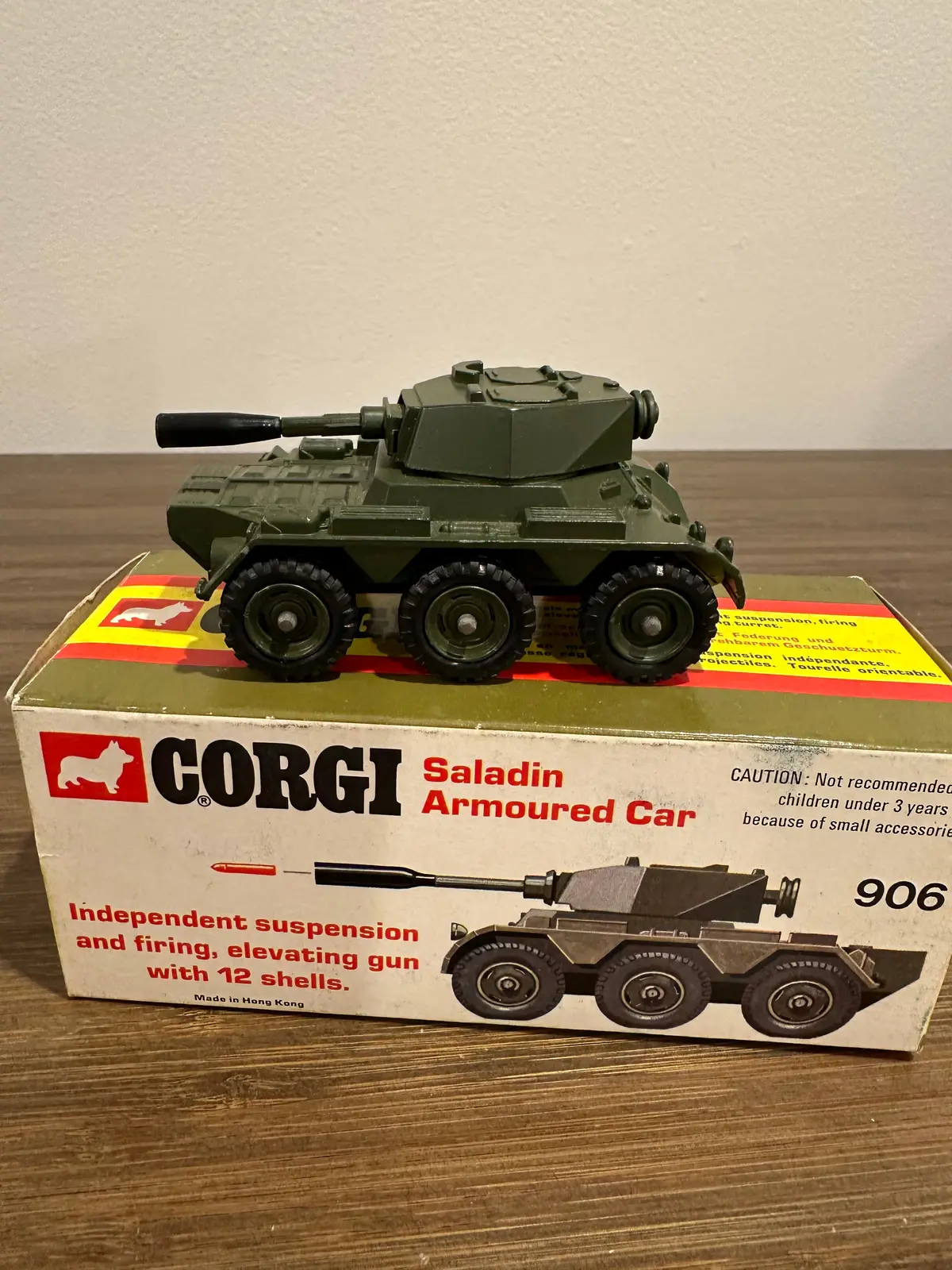 Corgi Toys 906 Saladin Armoured Car With Original Box 1