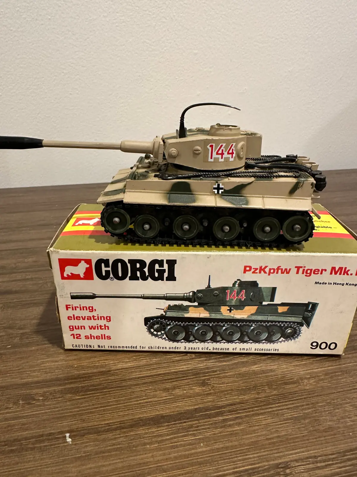 Corgi Toys 900 Pzkpfw Tiger With Original Box 1