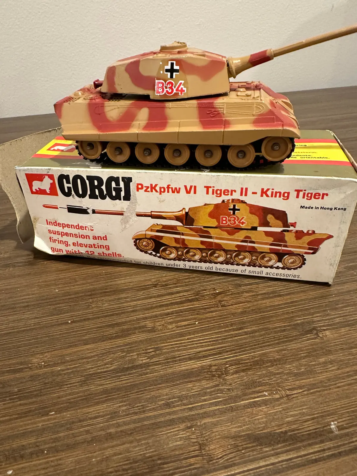 Corgi Toys 904  Pzkpfw Vi Tiger Ii With Original Box 1