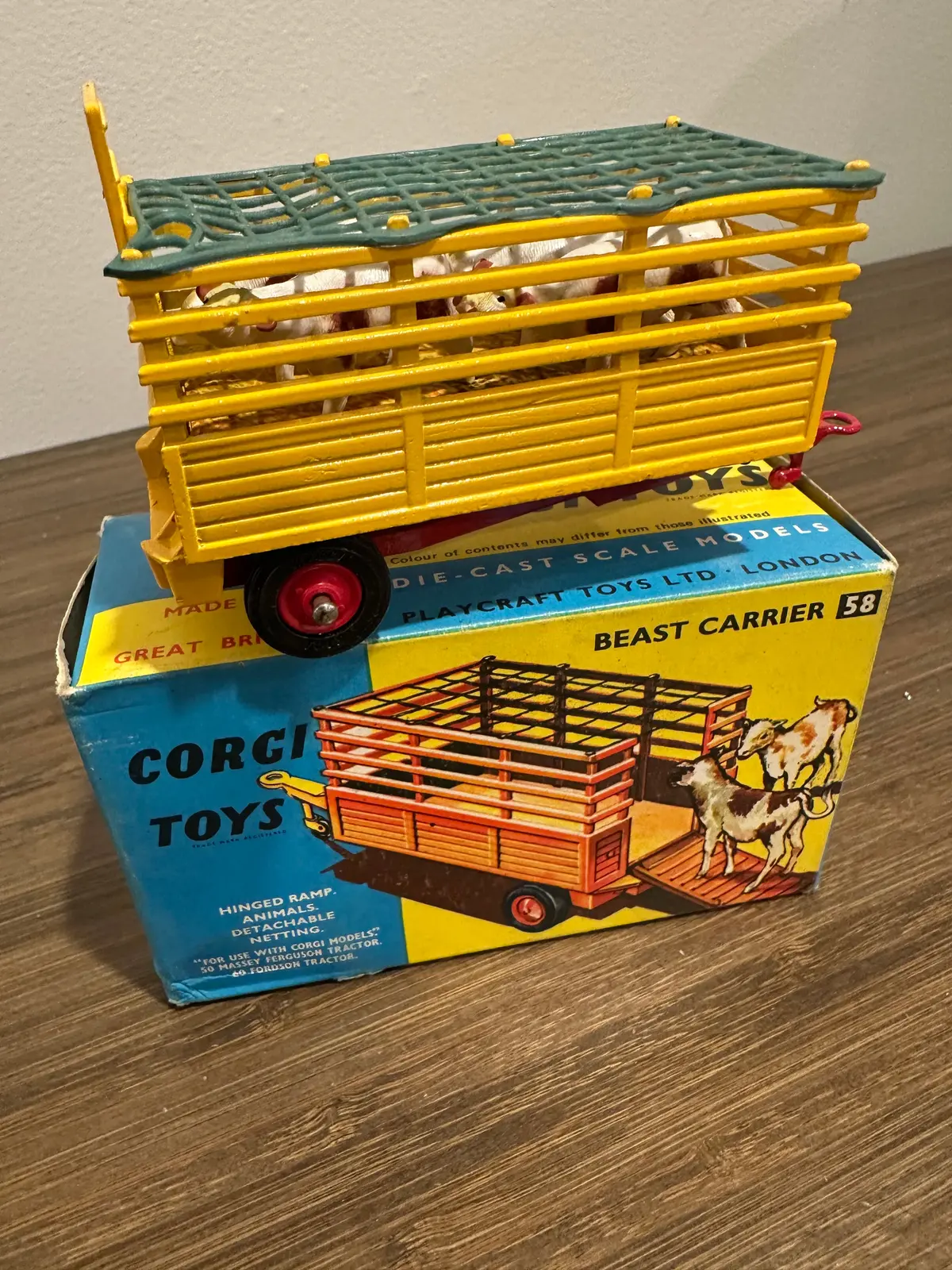Corgi Toys 58 Beast Carrier With Original Box 1