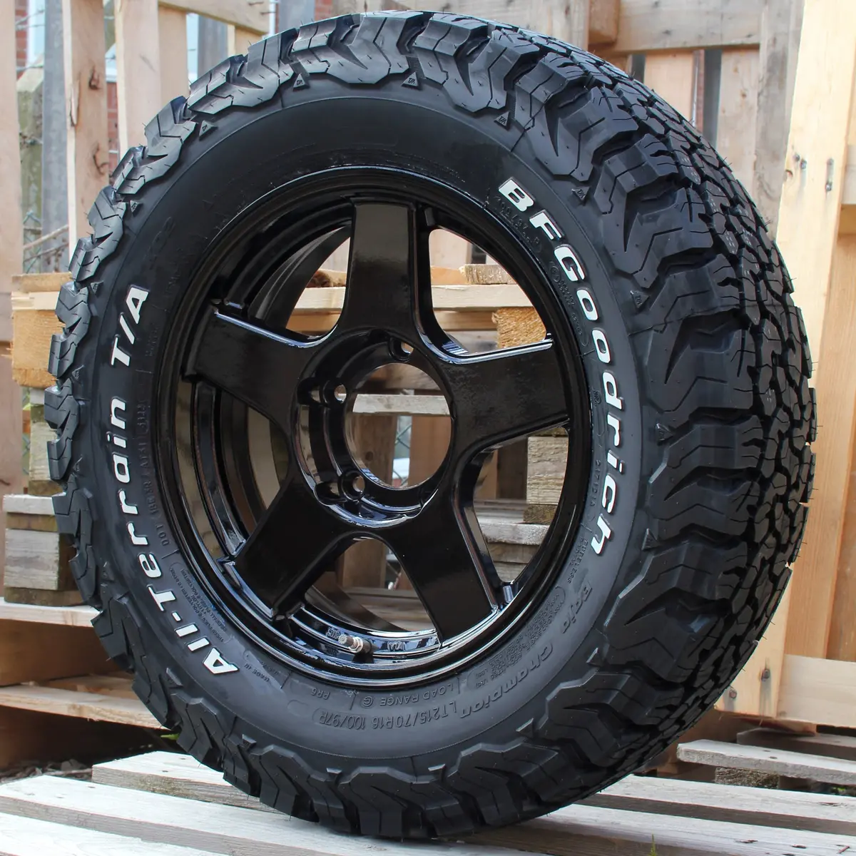 Bradley V Evolution 16" Wheel & Tyre Package For Suzuki Jimny (2018+) 1