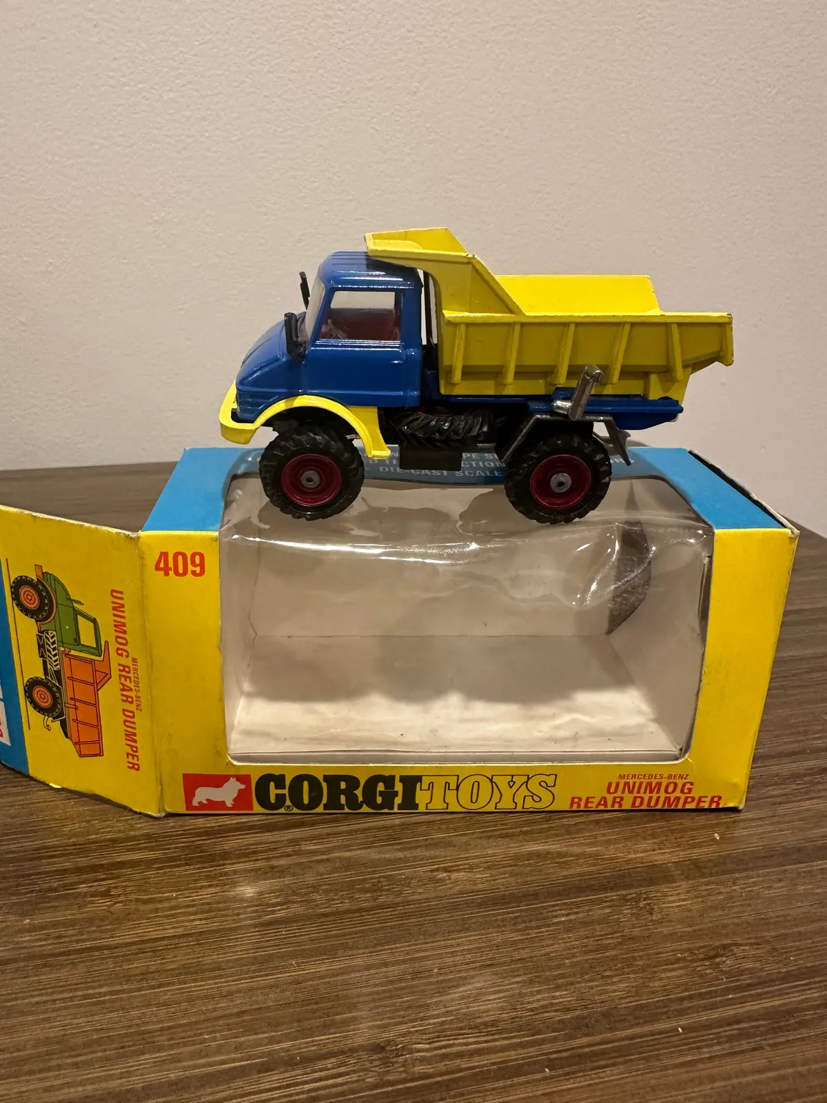 Corgi Toys 409 Unimog Dumper With Original Box 1