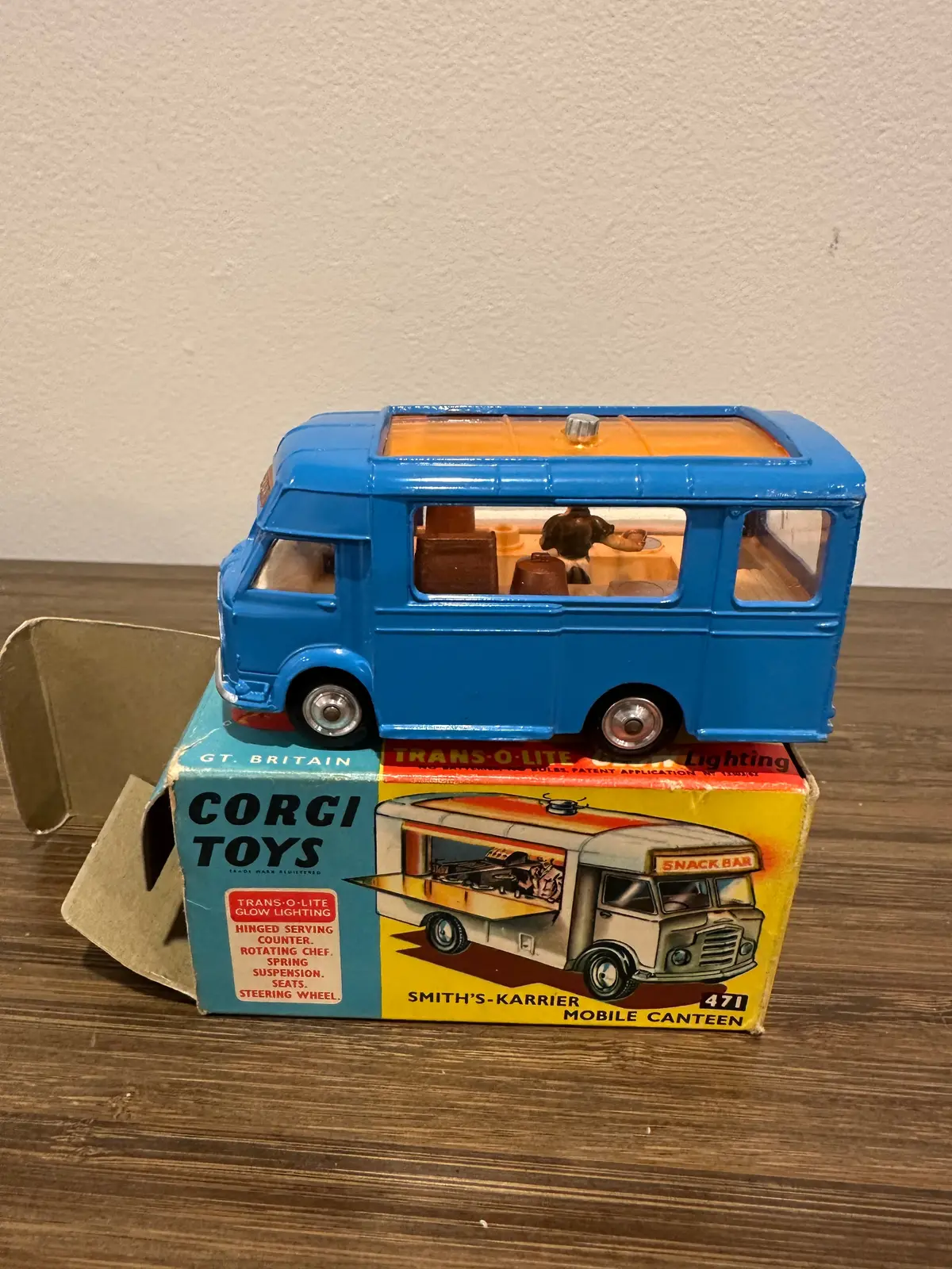 Corgi Toys 471 Joe's Snack Bar Mobile Canteen With Original Box 1