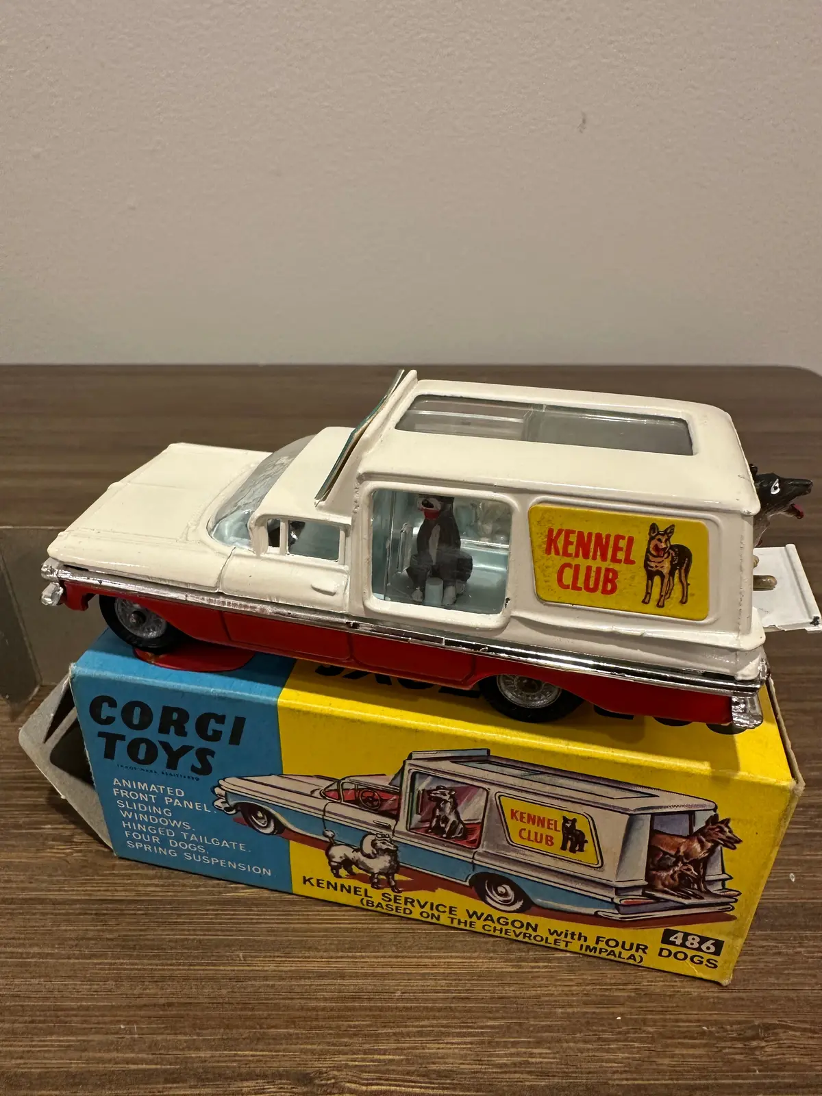Corgi Toys 486 Chevrolet Kennel Service Wagon With Original Box 1