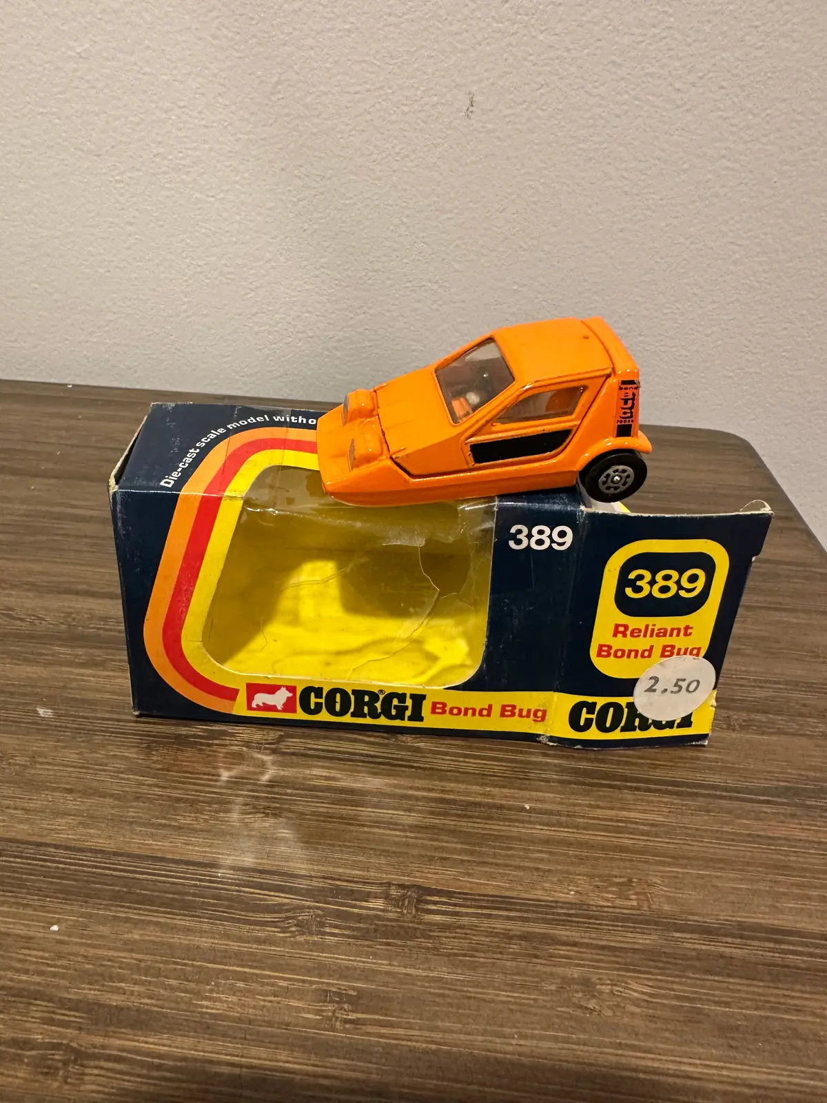 Corgi Toys 389 Reliant Bond Bug With Original Box 1