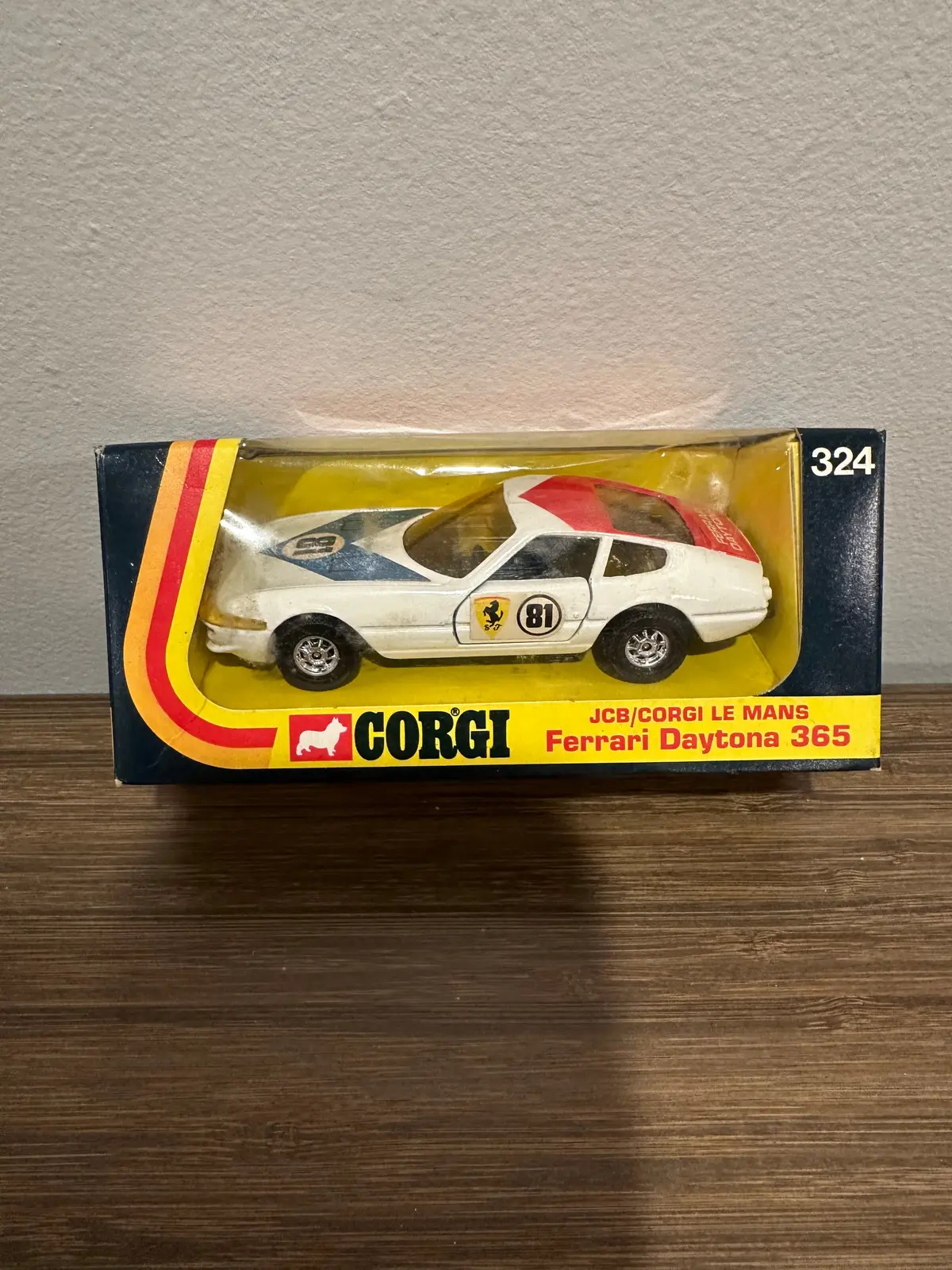 Corgi 324 Ferrari Daytona With Original Box 1