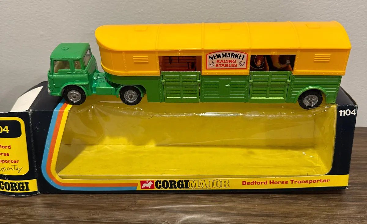 Corgi Major 1104 Bedford Horse Transporter With Original Box 1