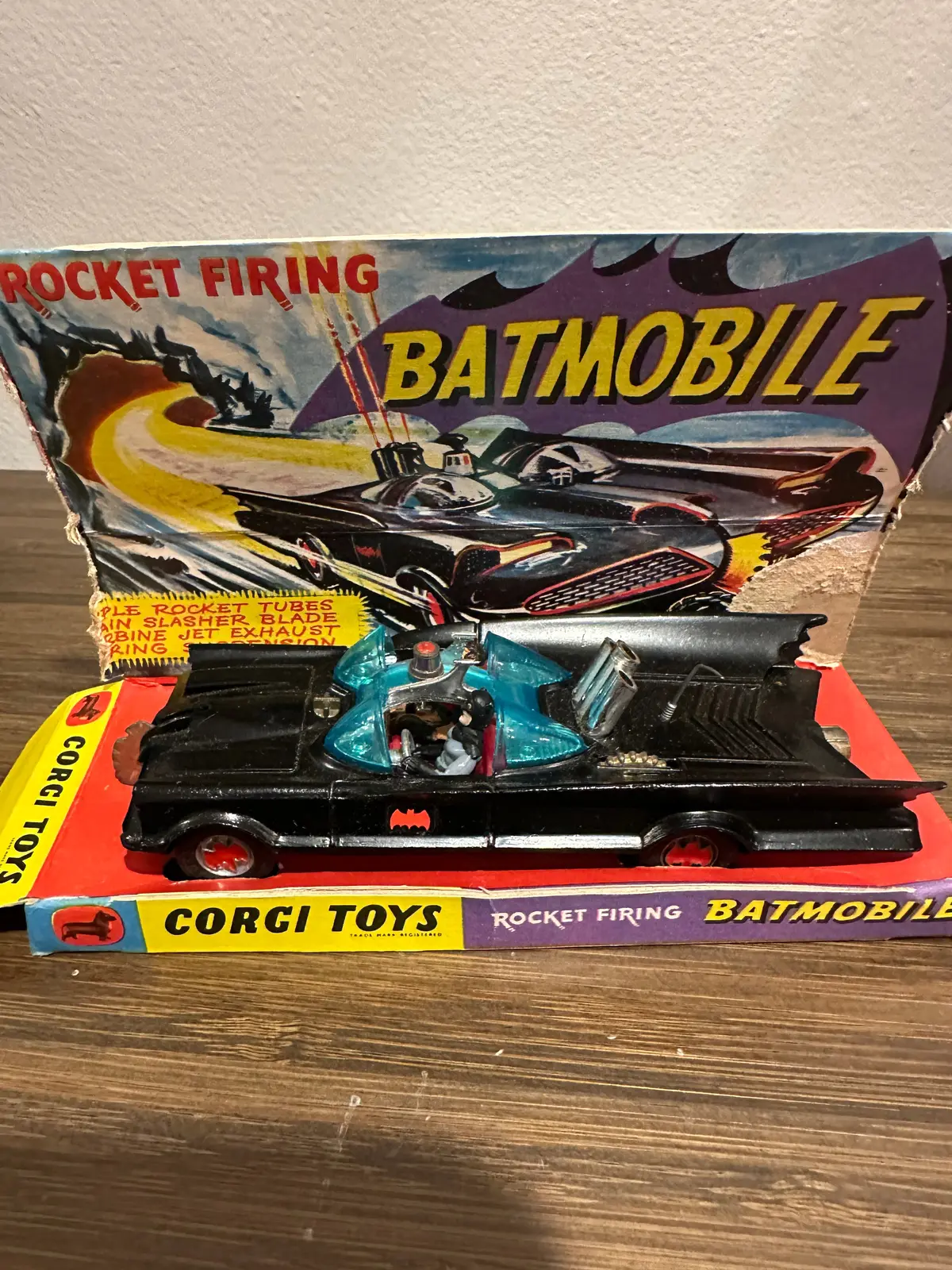 Corgi Toys 267 Batmobile 1St Issue With Original Box 1