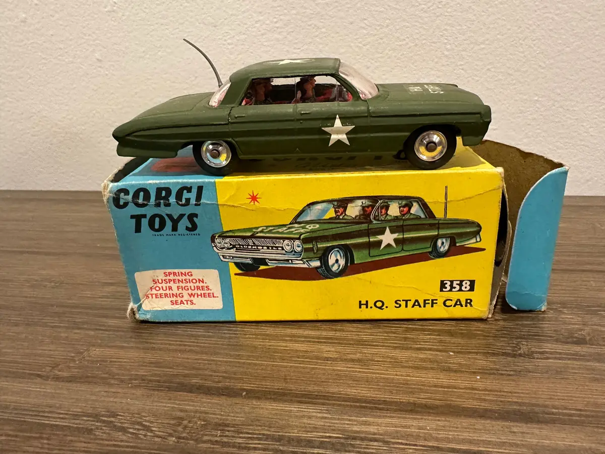 Corgi Toys 358 Oldsmobile Hg Staff Car With Original Box 1