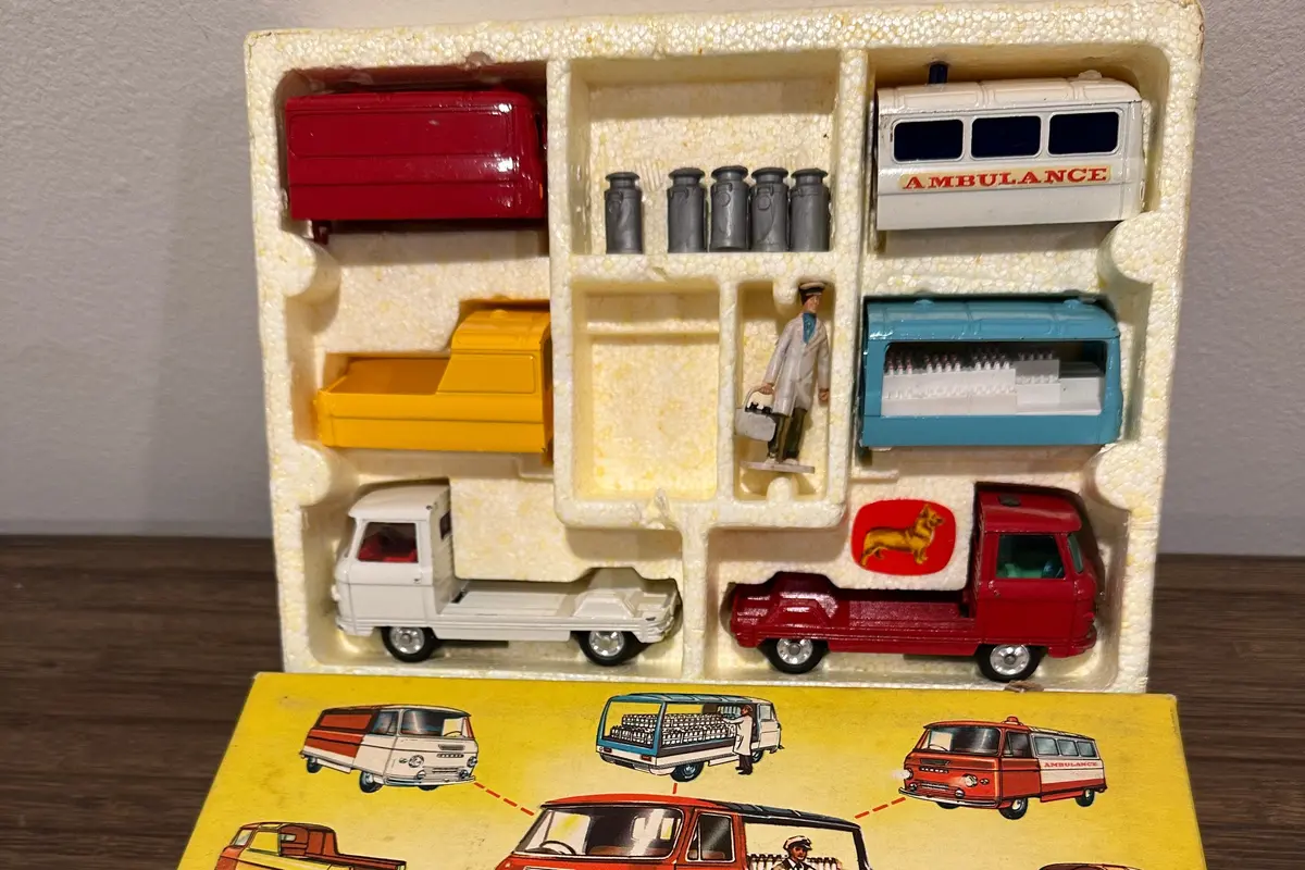 Corgi Toys Gift Set 24 Commer Constructor Set In Original Box 1