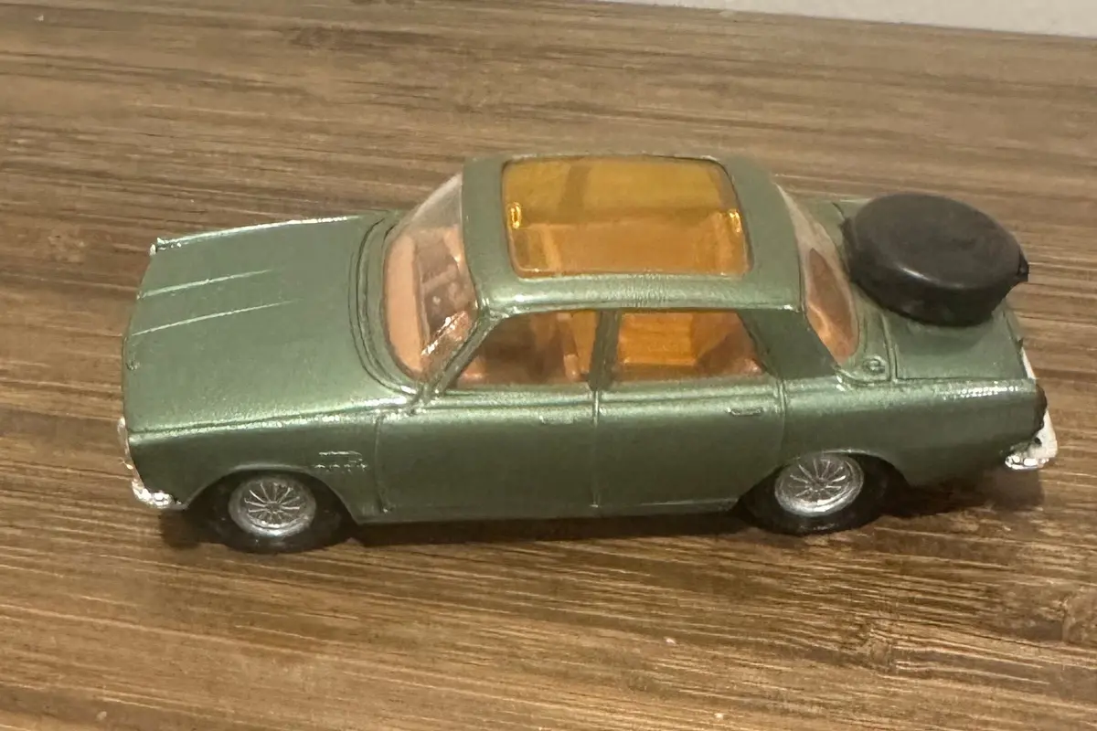 Corgi Toys 275 Rover 2000Tc 1