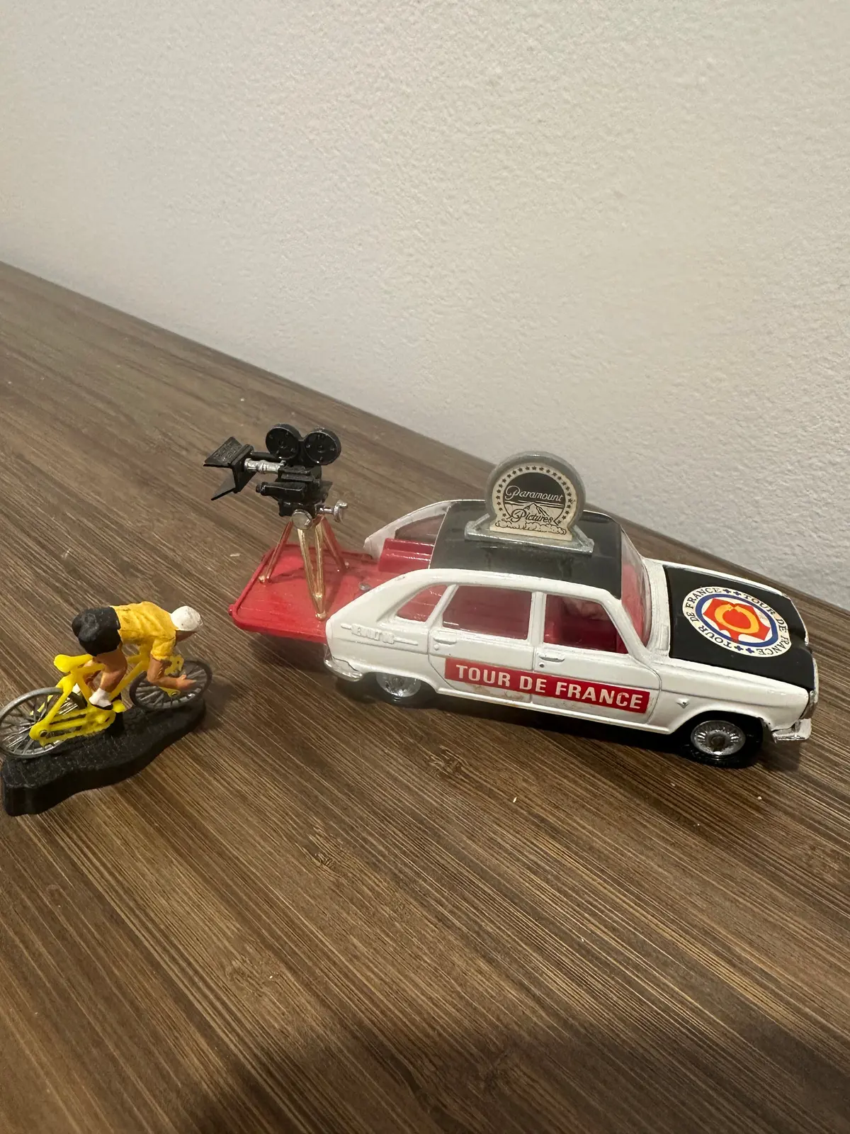 Corgi Toys Gift Set 13 Renault 16Ts Tour De France 2