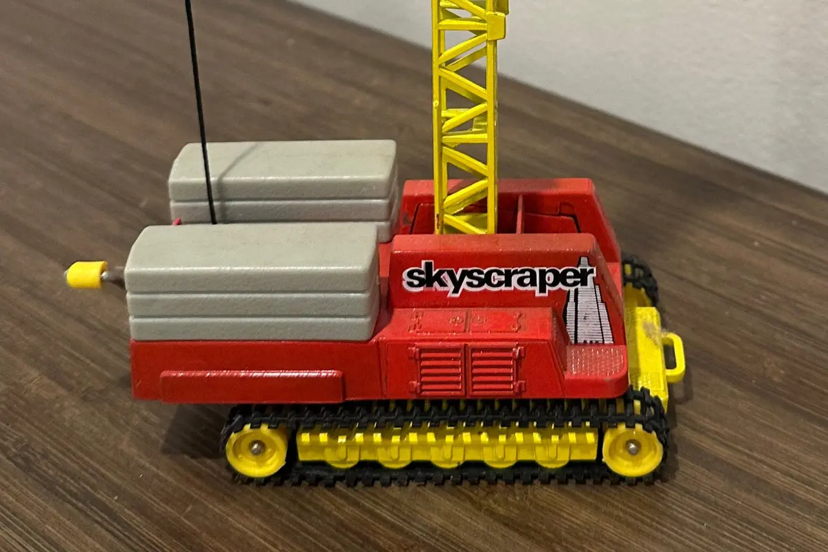 Corgi Major 1155 Mack Skyscraper Crane 1