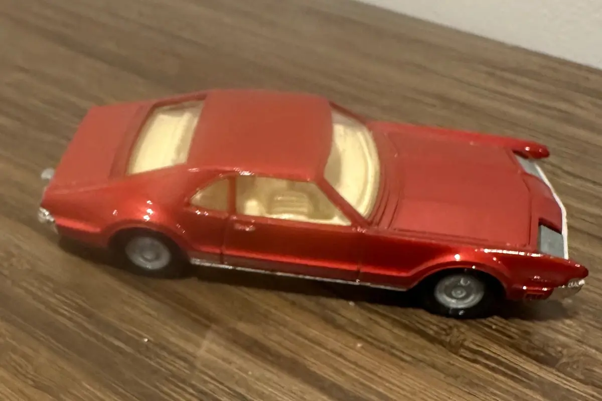 Corgi Toys 276 Oldsmobile Toronado 1