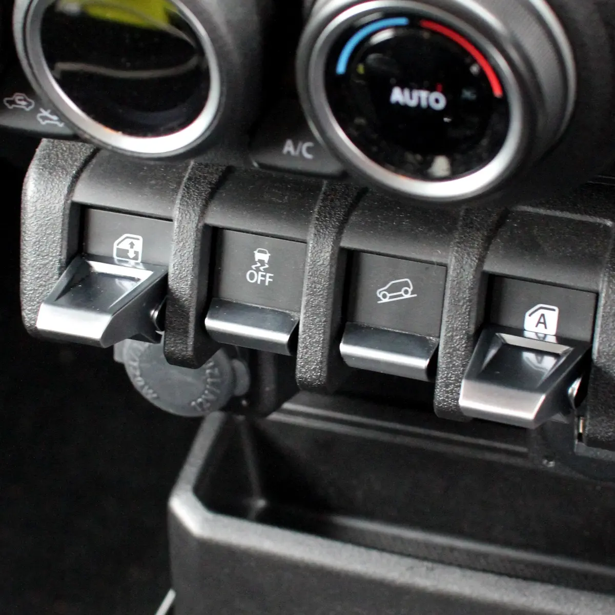 Switch Extensions For Suzuki Jimny (2018+) 1