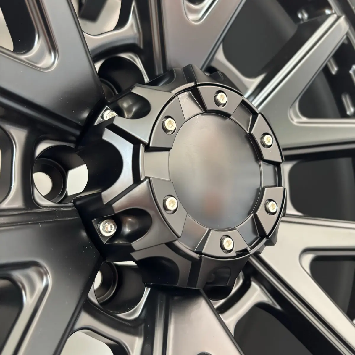 Magpie M-02 Wheels Centre Cap - High 1