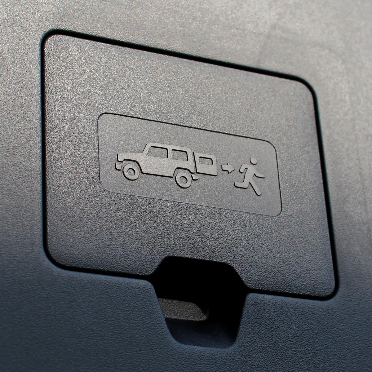 Suzuki Jimny (2021+) Lcv Tailgate Trim Panel 1