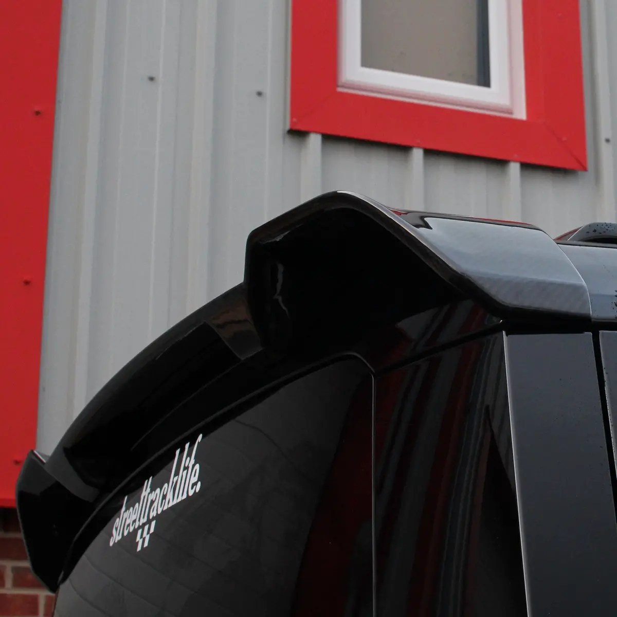 Carbon Fibre Rear Spoiler For Land Rover Defender (2020+) 1