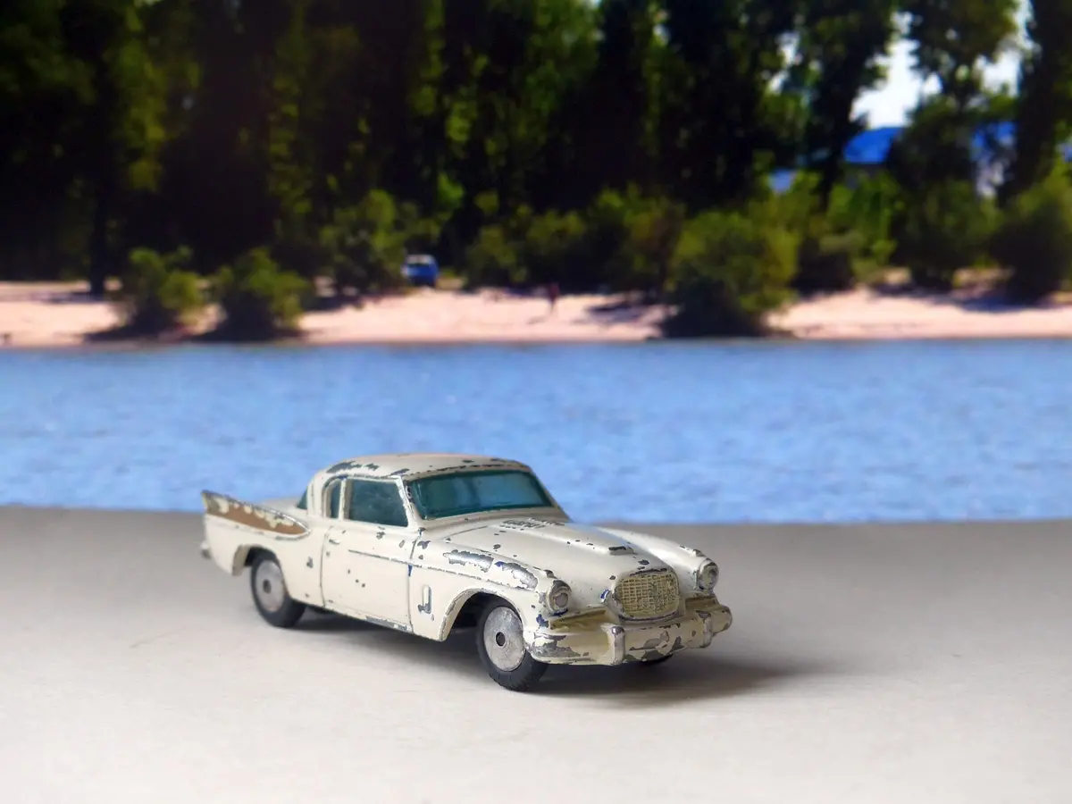 211M Studebaker Golden Hawk 1