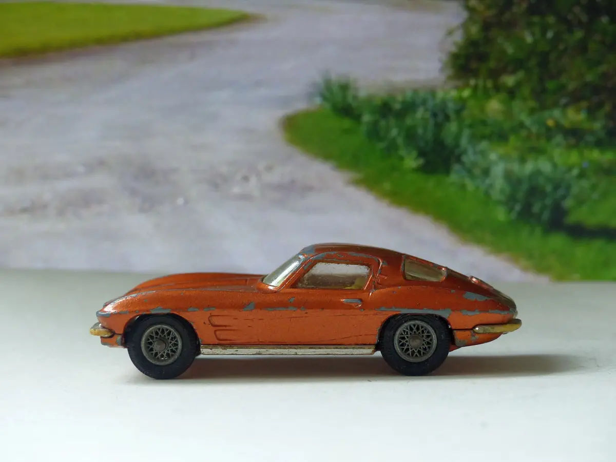 310 Chevrolet Corvette Sting Ray *In Bronze* 1