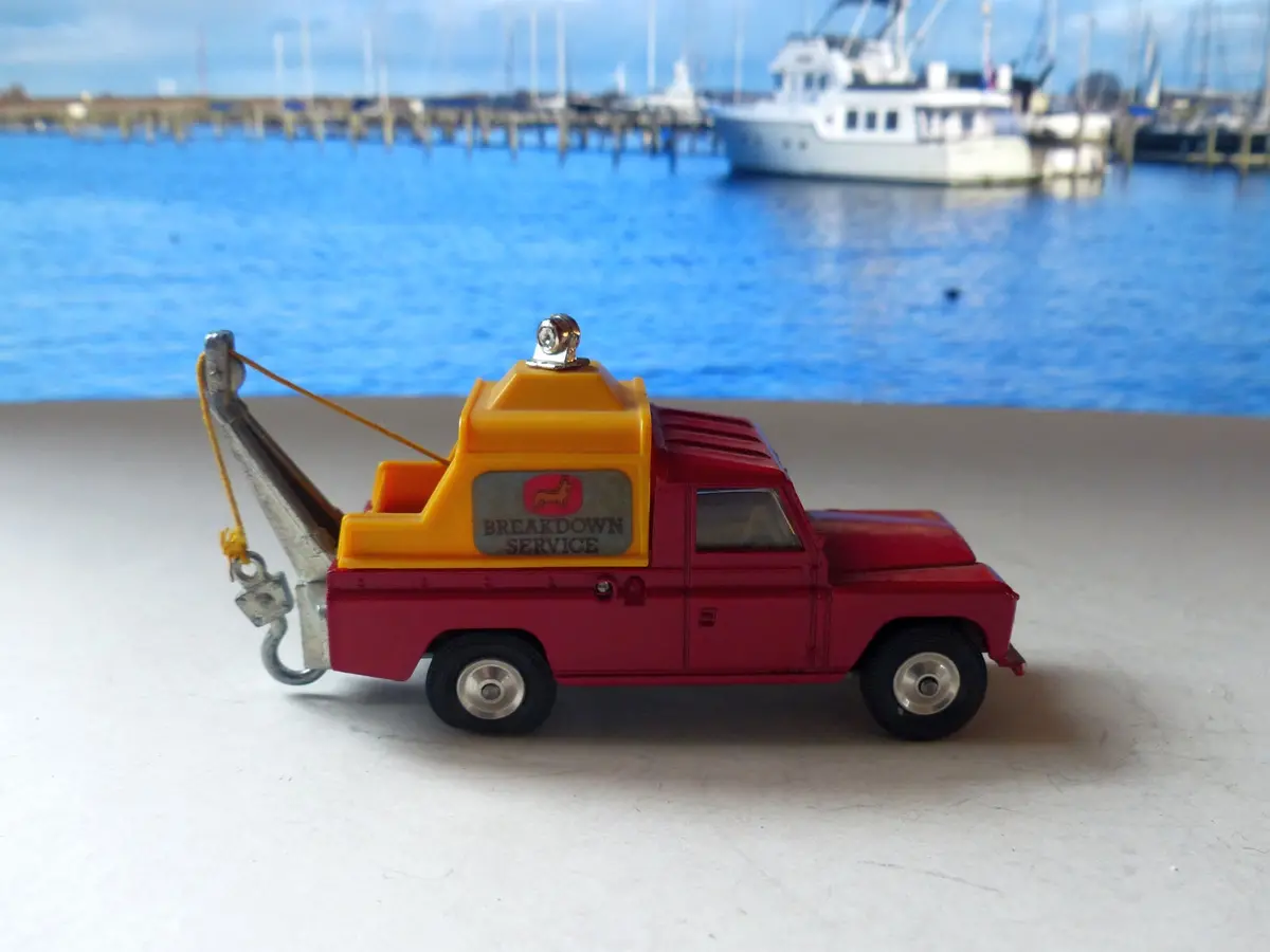 477 Land Rover Breakdown Truck With Original Box 1