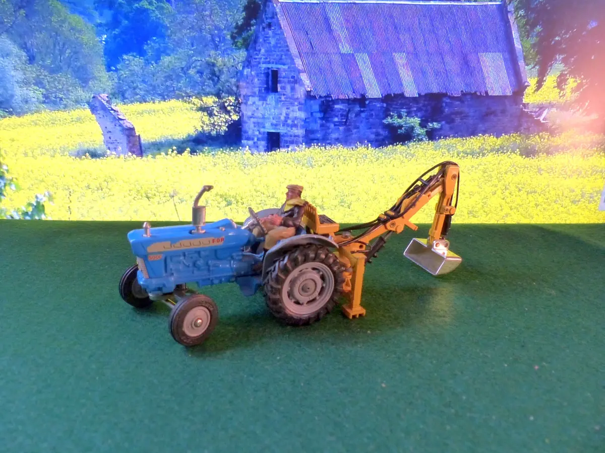 72 Ford 5000 Tractor With Trenching Bucket At Rear 1