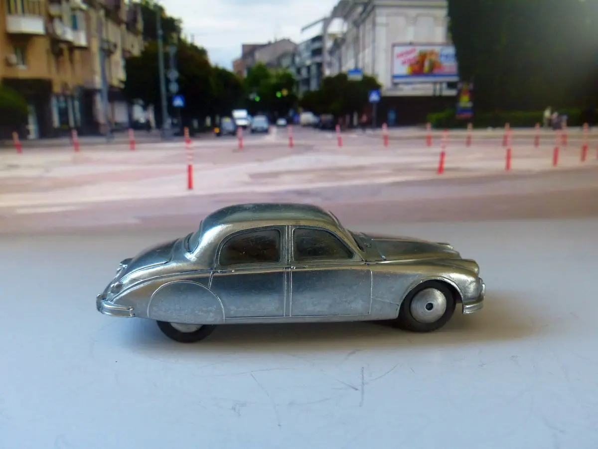 208M Jaguar 2.4 In Bare Metal Finish 1
