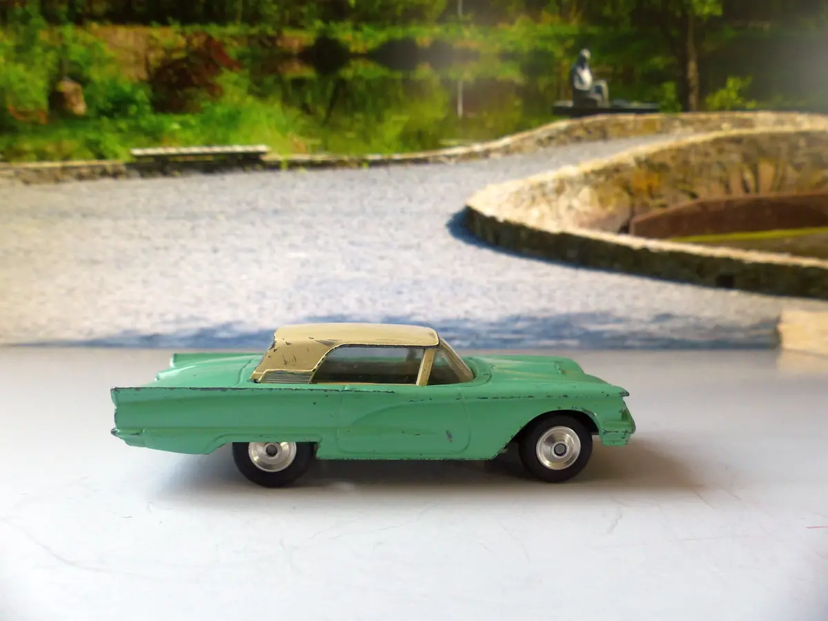 214 Ford Thunderbird Hard Top *Rare Late Edition* 1