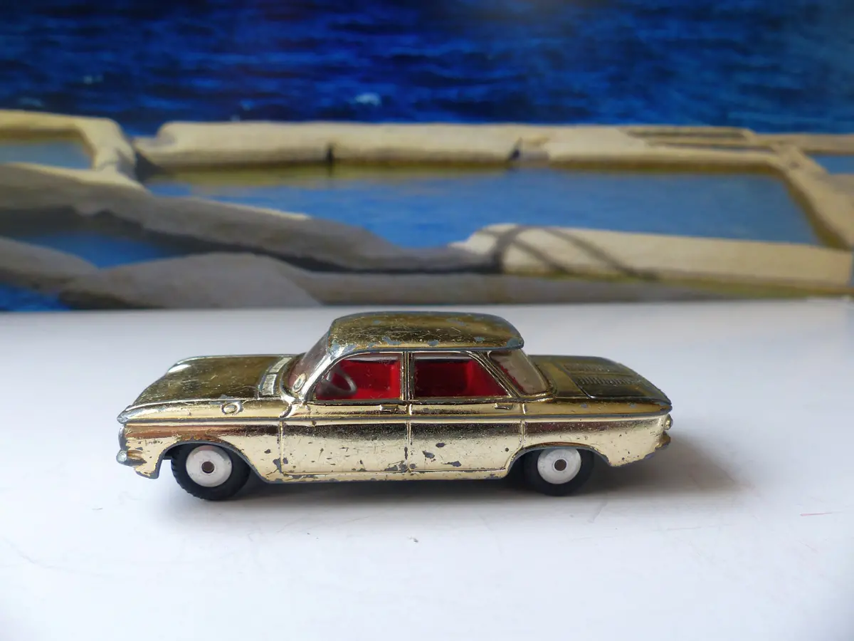 229 Chevrolet Corvair Gold (2) 1