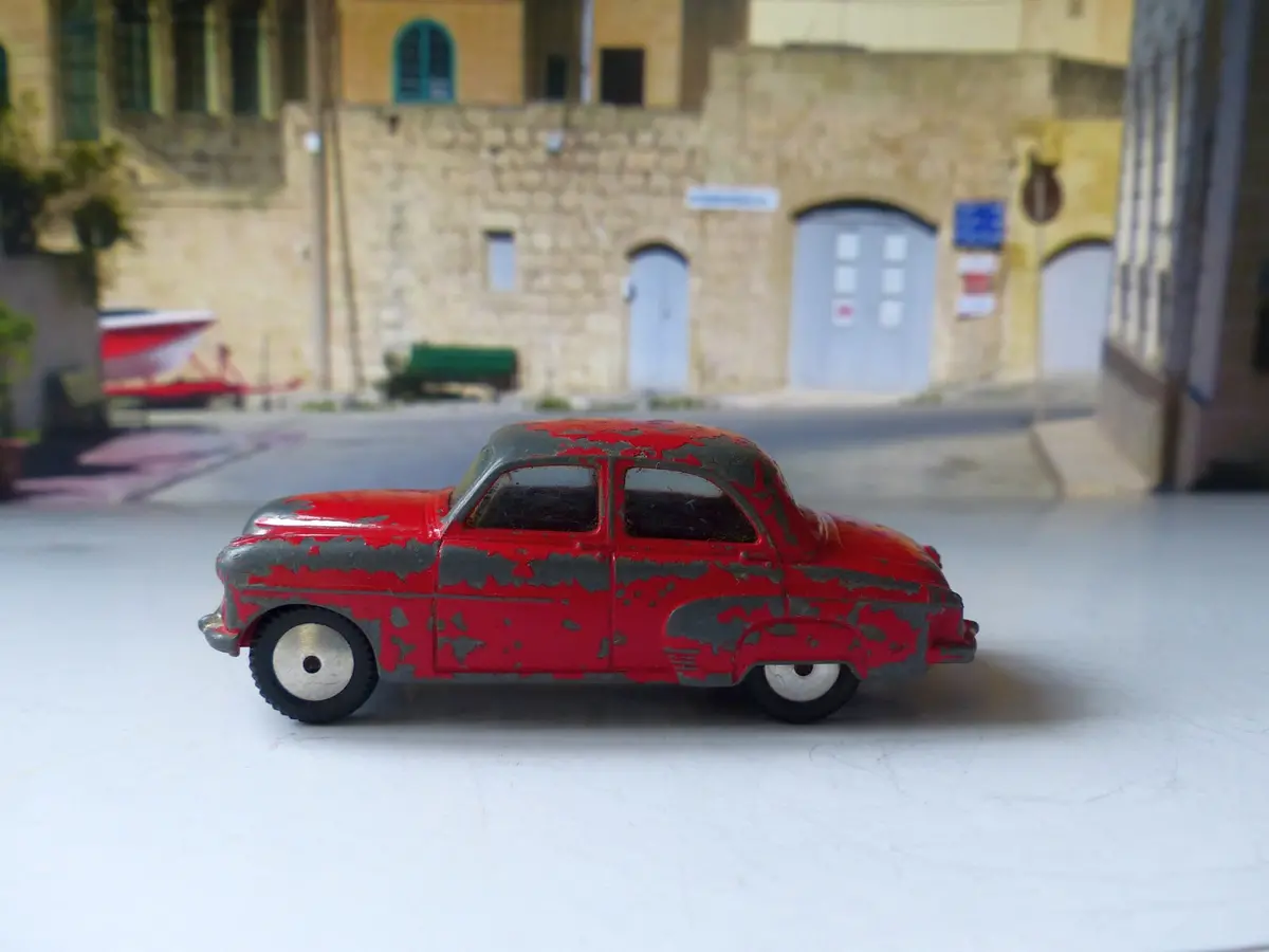 203 Vauxhall Velox In *Rare Red* (Non-Mechanical) 1