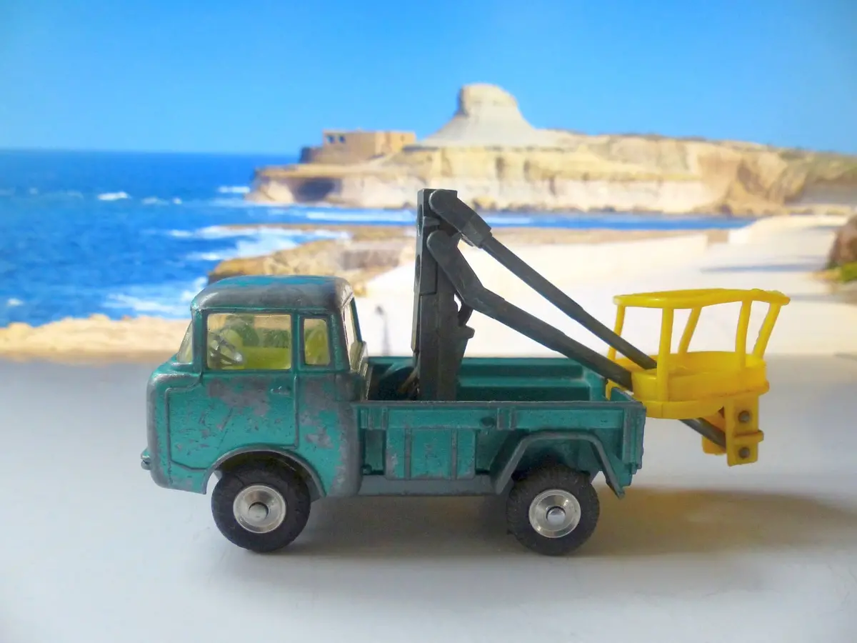 478 Jeep Fc-150 Tower Wagon With Yellow Interior 1