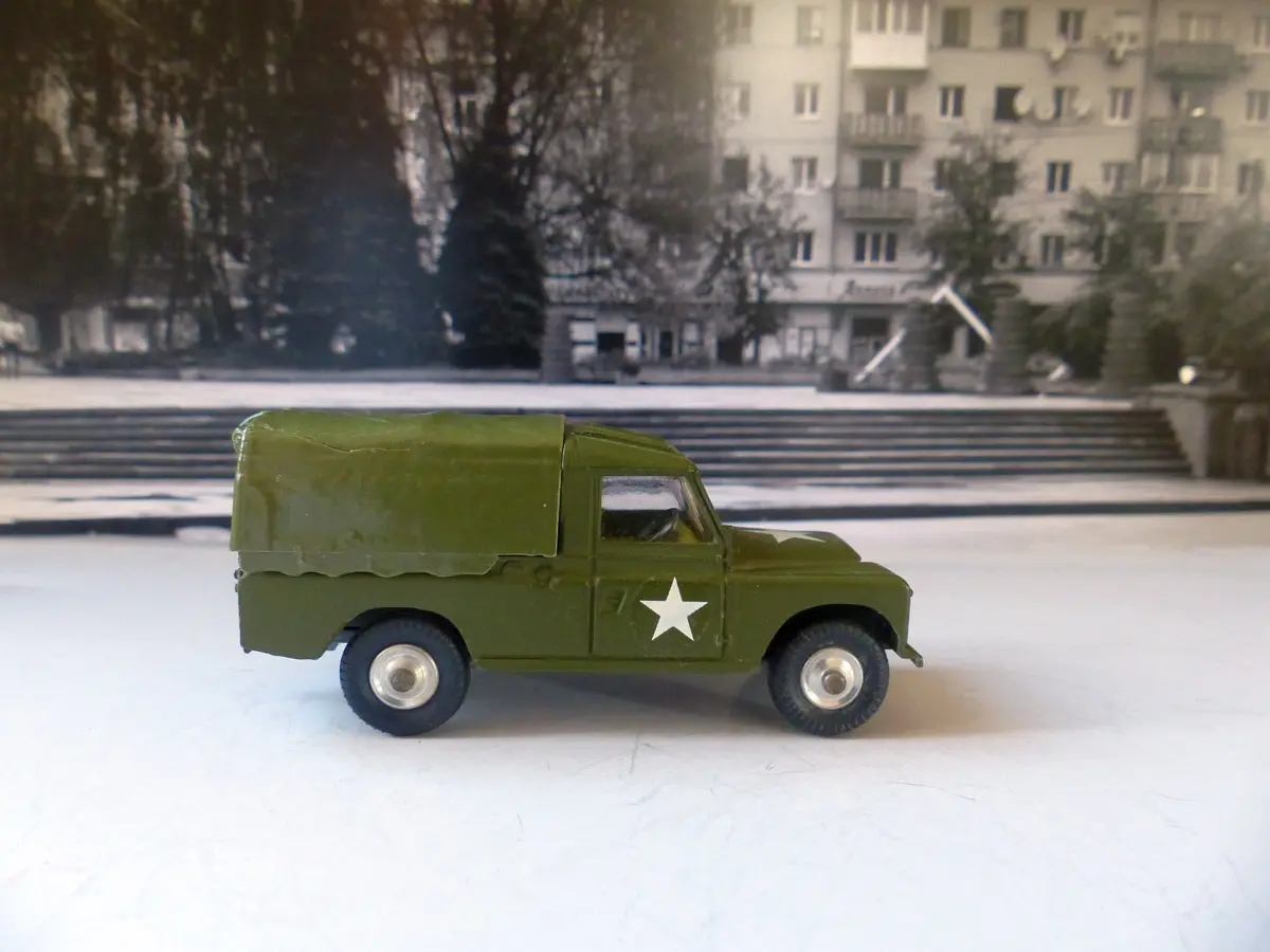 357 Land Rover Weapons Carrier 1