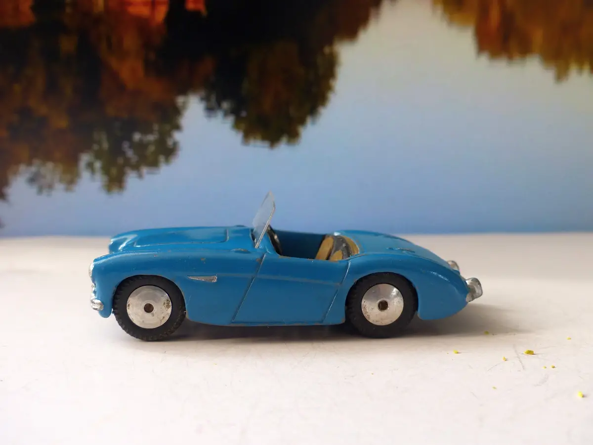 300 Austin Healey In Blue 1