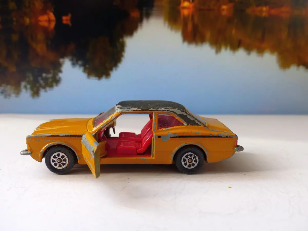313 Ford Cortina Mkiii Gxl In Beige And Rhd 1
