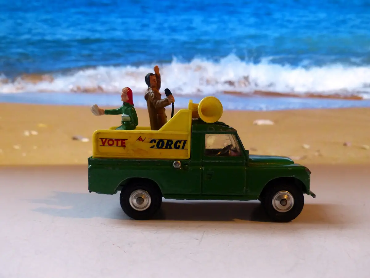 472 Land Rover Public Address Vehicle 1