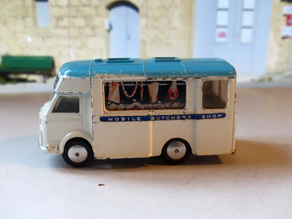413 Karrier Mobile Butchers Shop 1