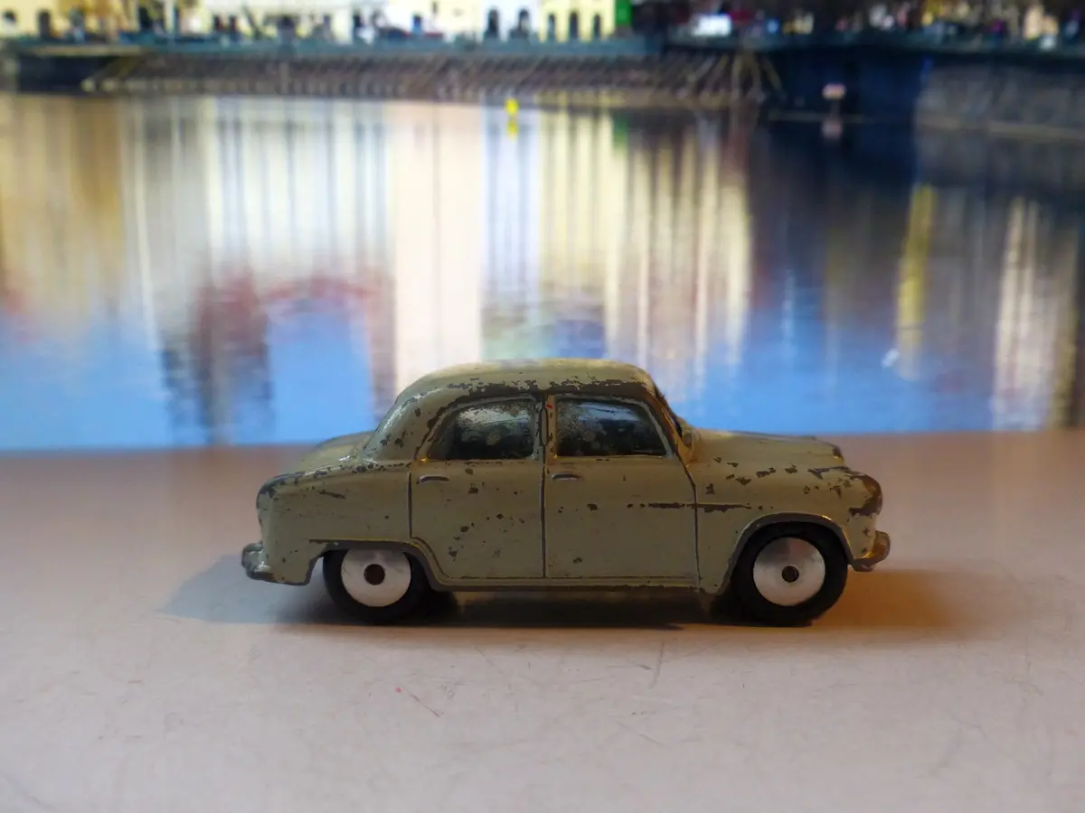 201M Austin Cambridge In Pale Grey 1