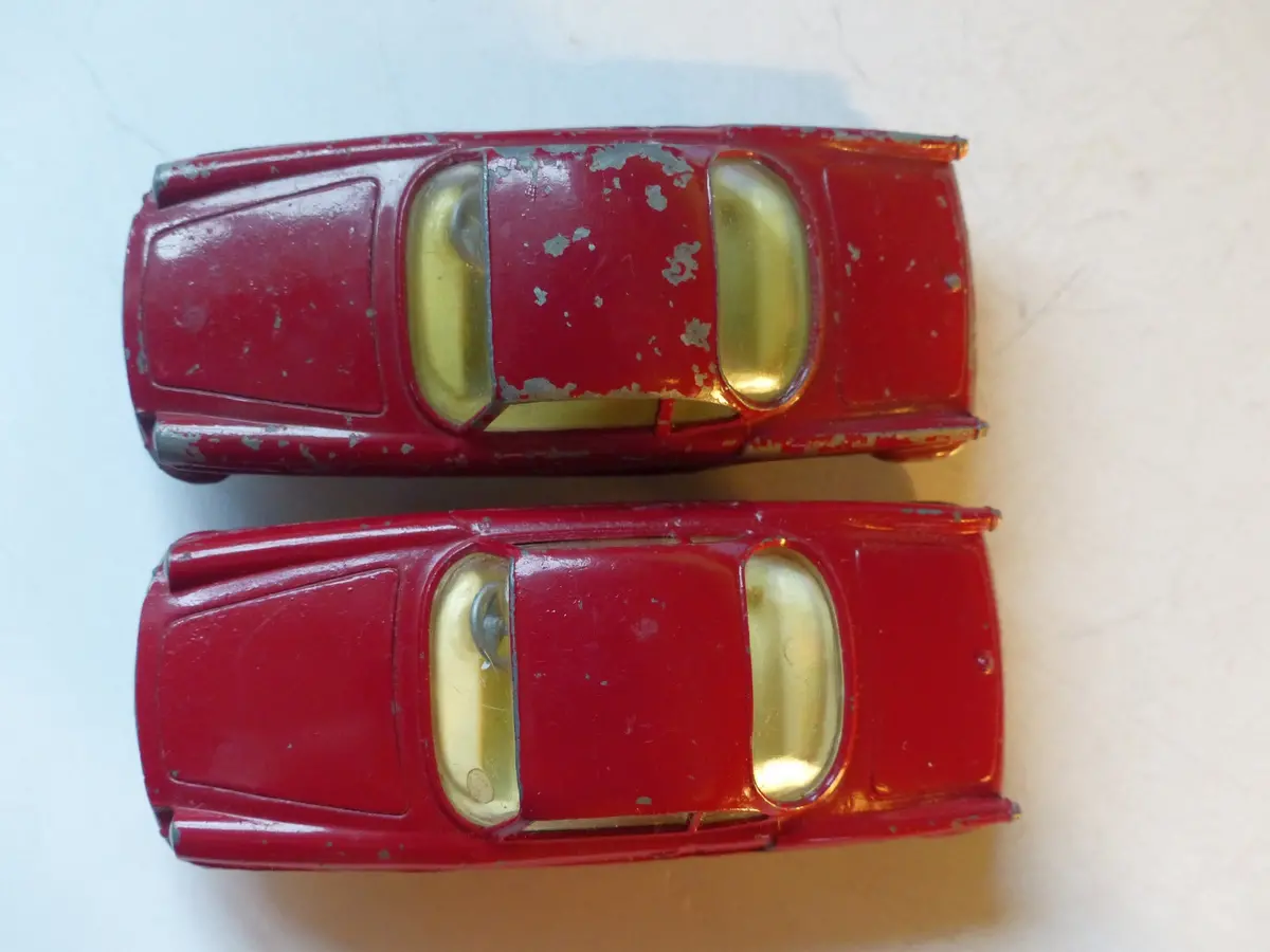 222 Renault Floride In Red With Lemon Interior And Shaped Wheels 1