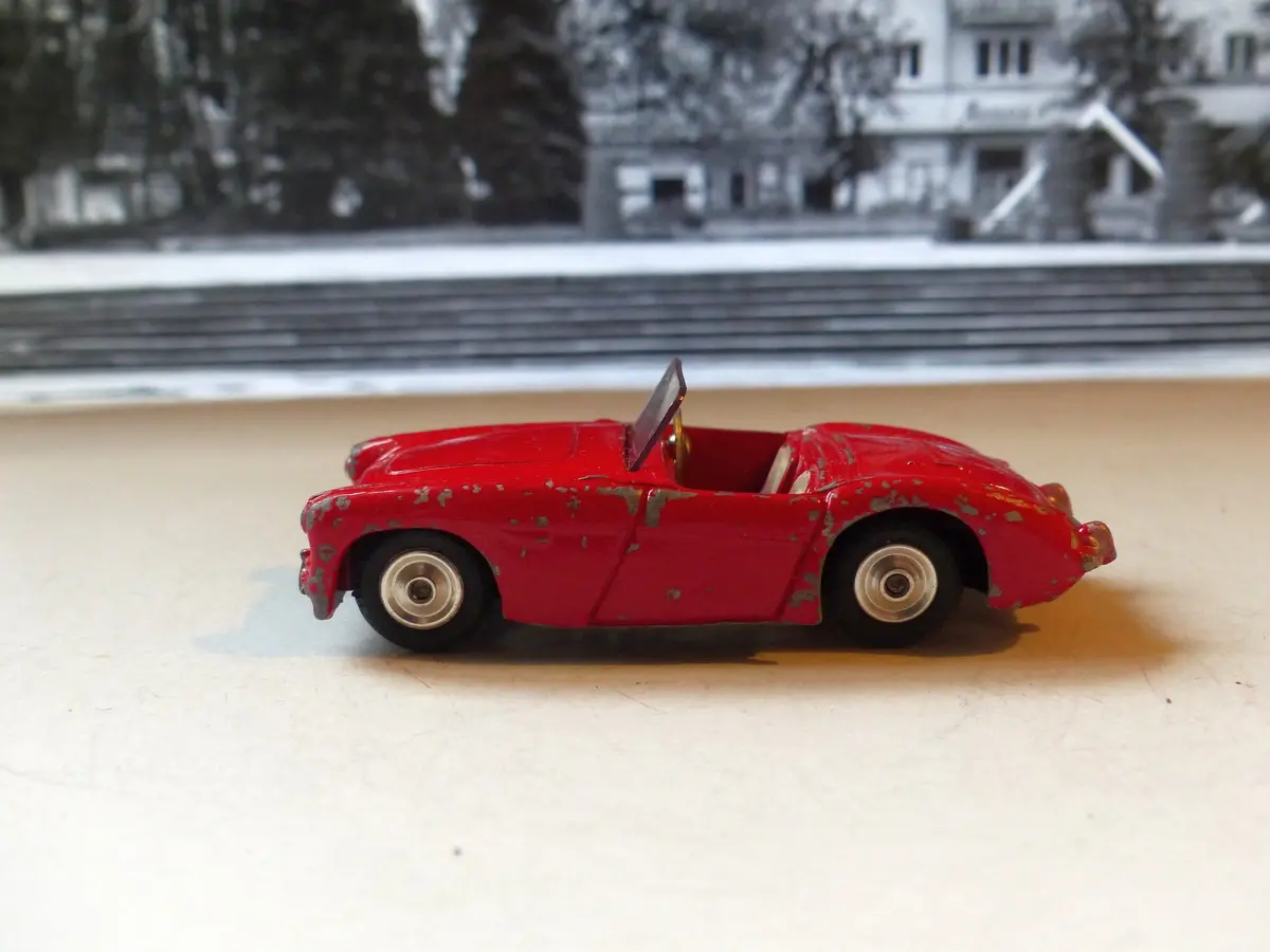 300 Austin Healey In Red With Shaped Wheels 1