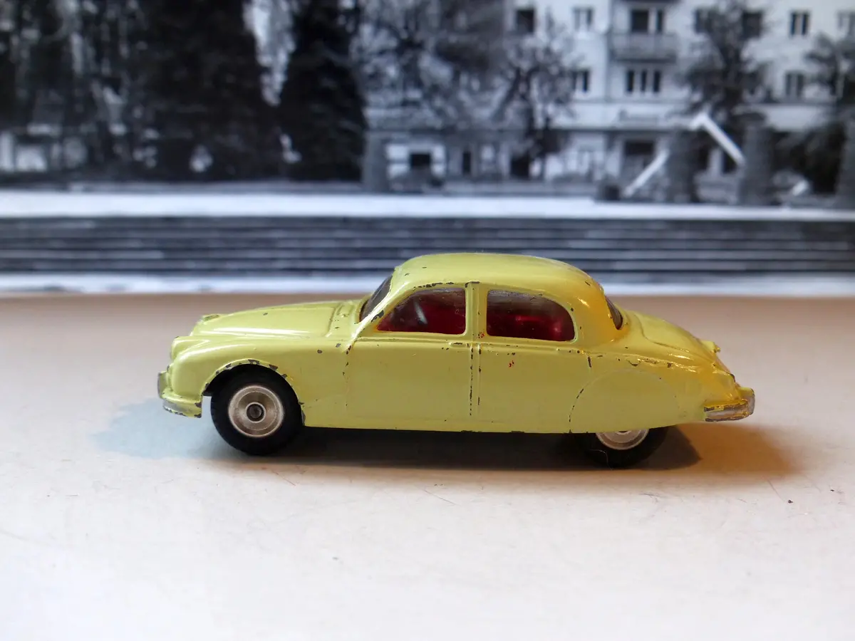 208S Jaguar 2.4 Litre 1