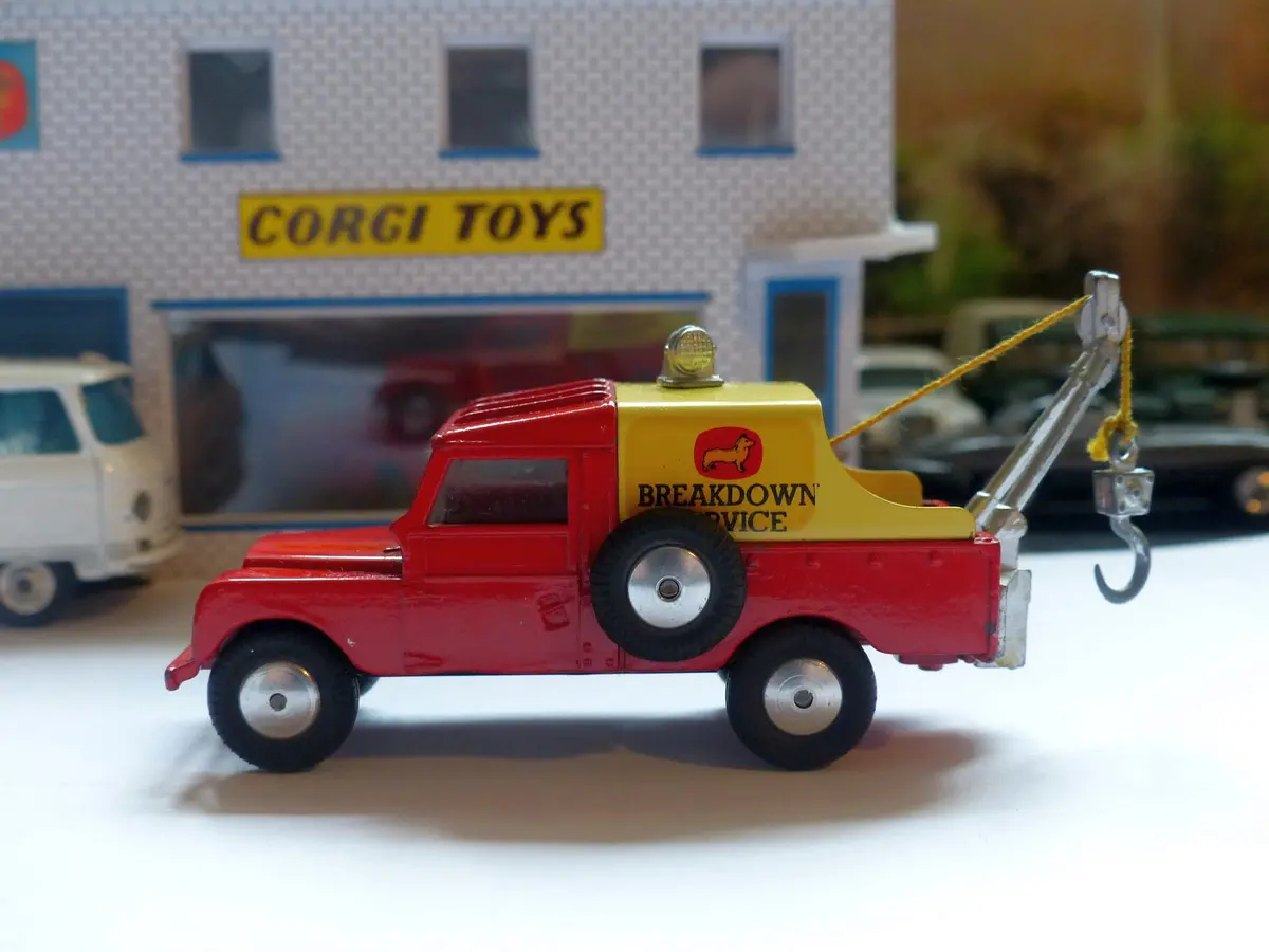 417 Land Rover Breakdown Truck With Original Box 1