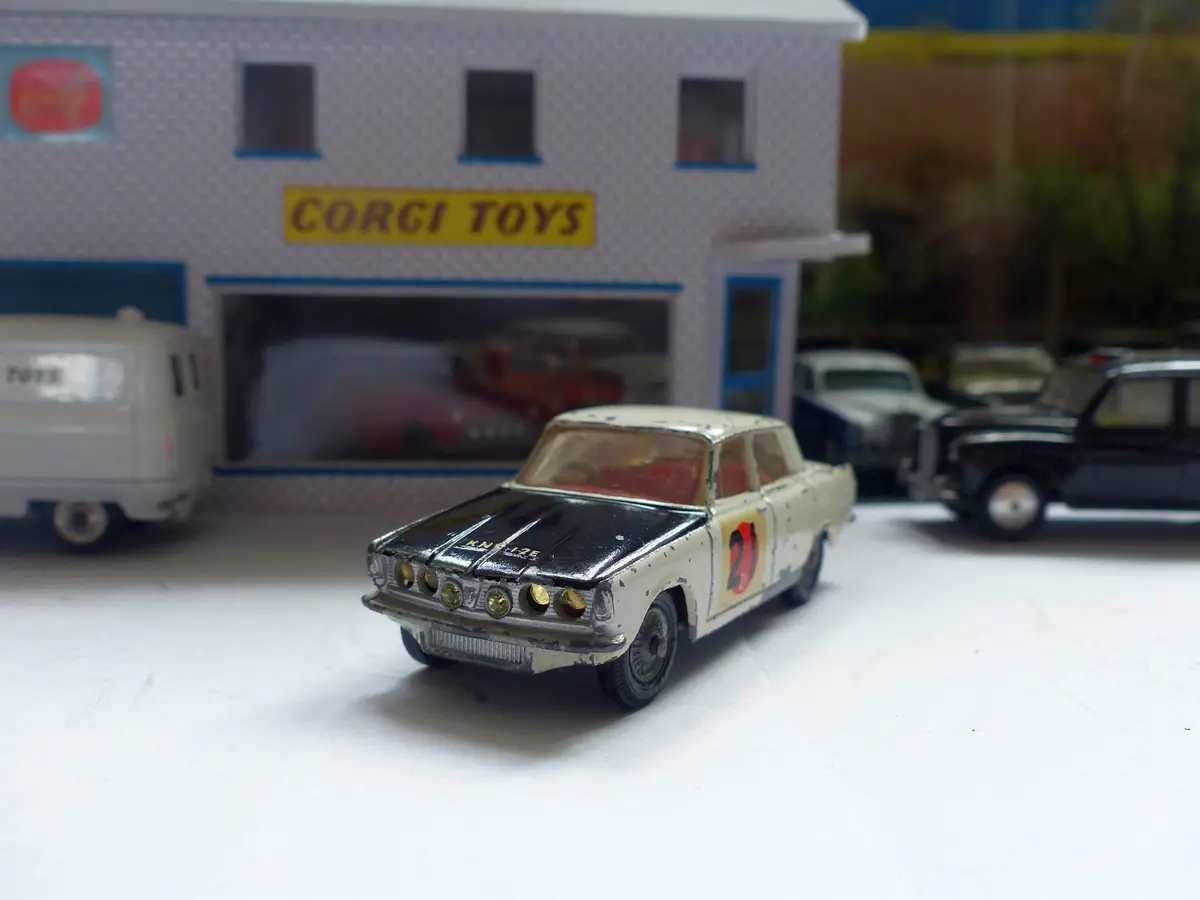 322 Rover 2000 International Rally Edition 1