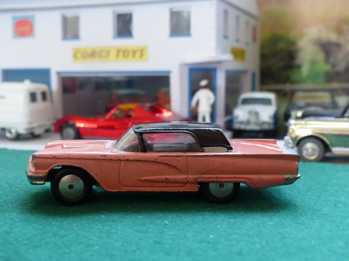 214M Ford Thunderbird 1