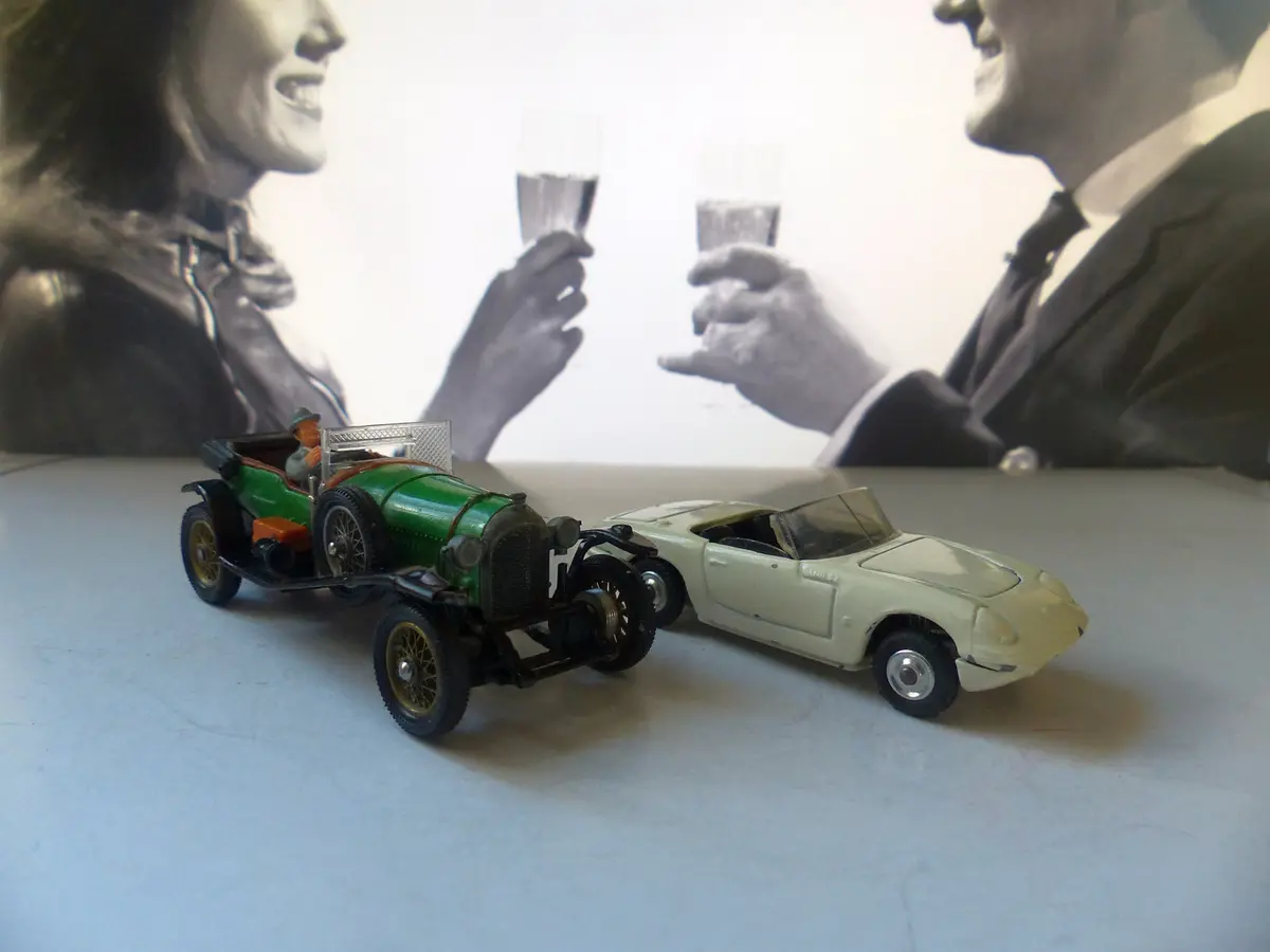 Gift Set 40 The Avengers *With Rare Bentley* 2