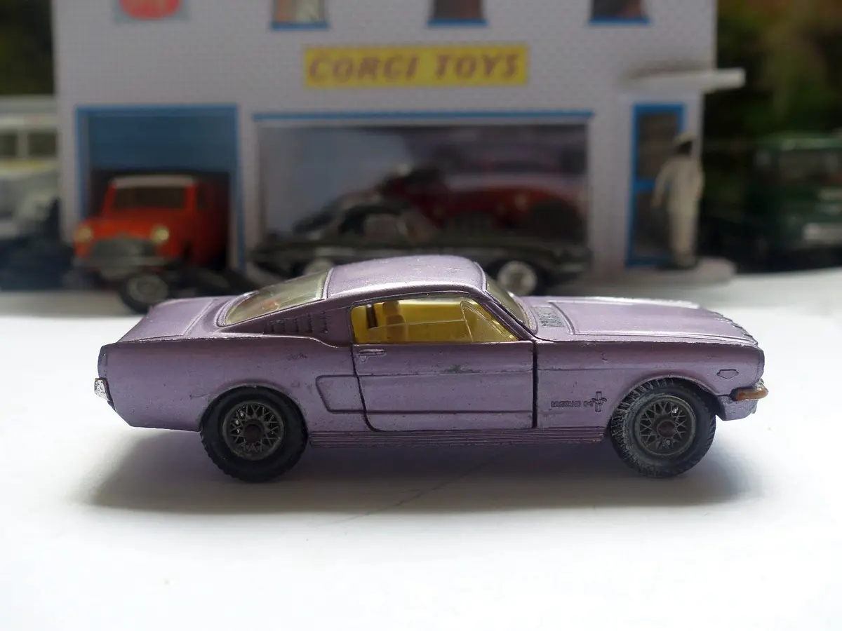320 Ford Mustang 2+2 Fastback In Lilac Metallic (1) 1