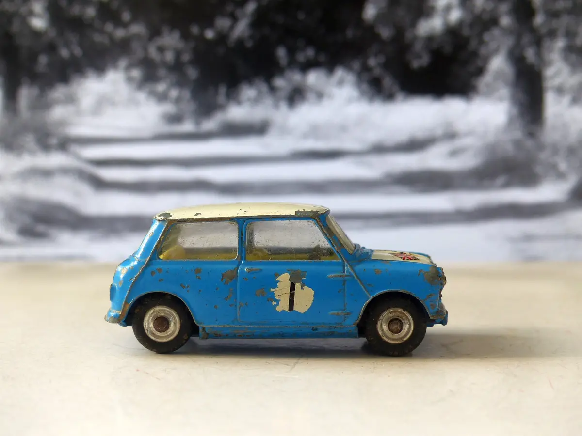 227 Morris Mini-Cooper In Blue / White, Scarce Version (16) 1