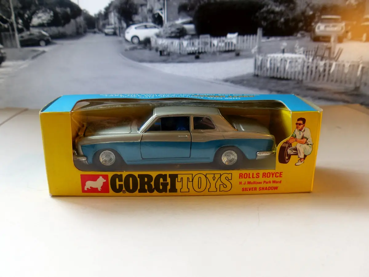 273 Rolls Royce Silver Shadow With Original Box *Silver / Blue Metallic* 1